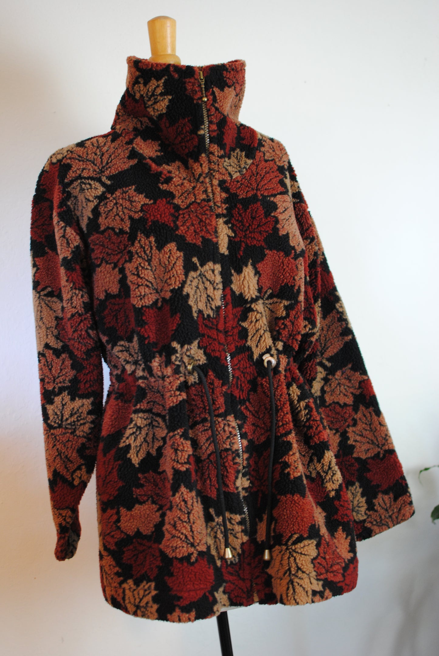 Fluffy textured fleece fall over coat sweatshirt zip up all over leaf print Canada