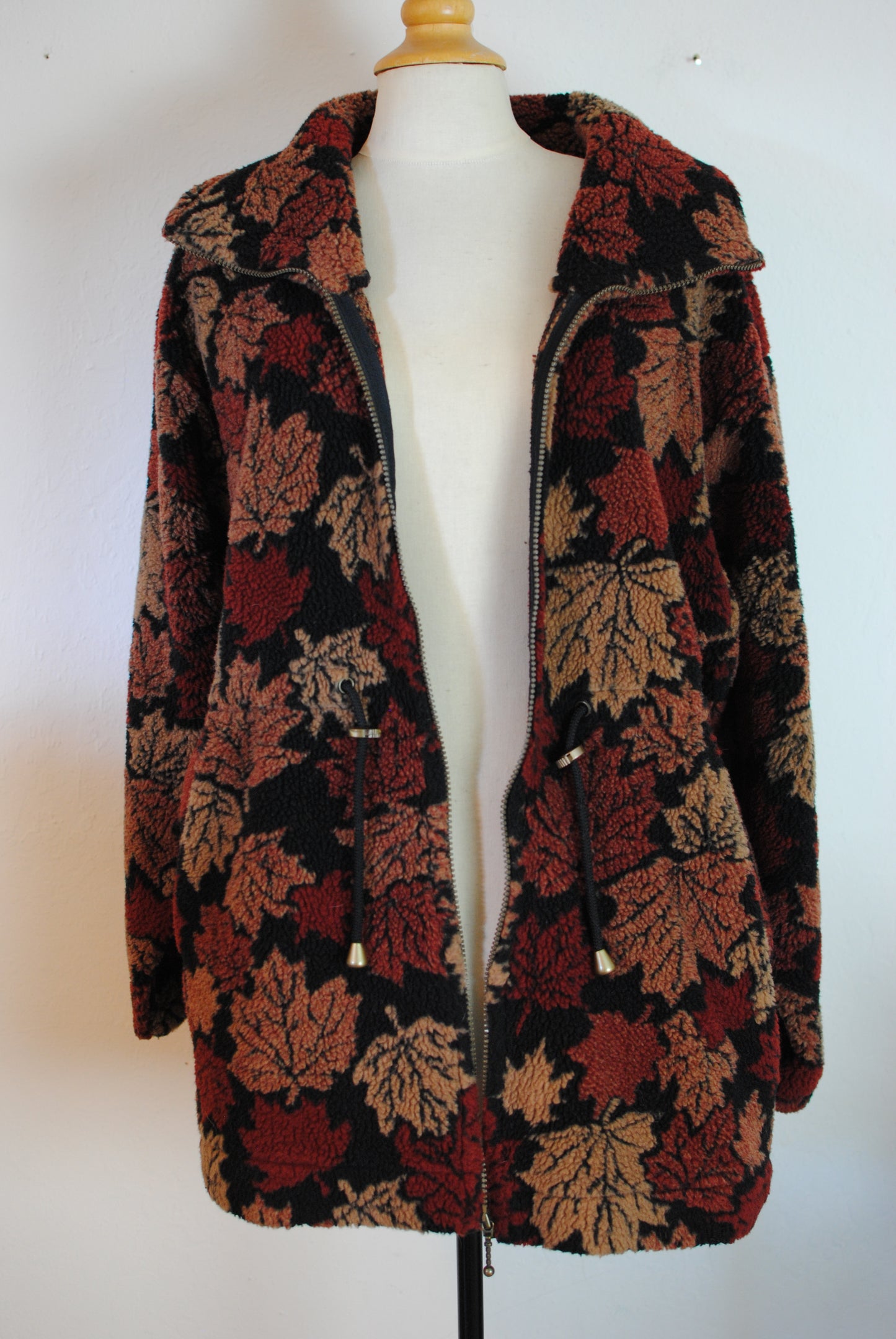 Fluffy textured fleece fall over coat sweatshirt zip up all over leaf print Canada