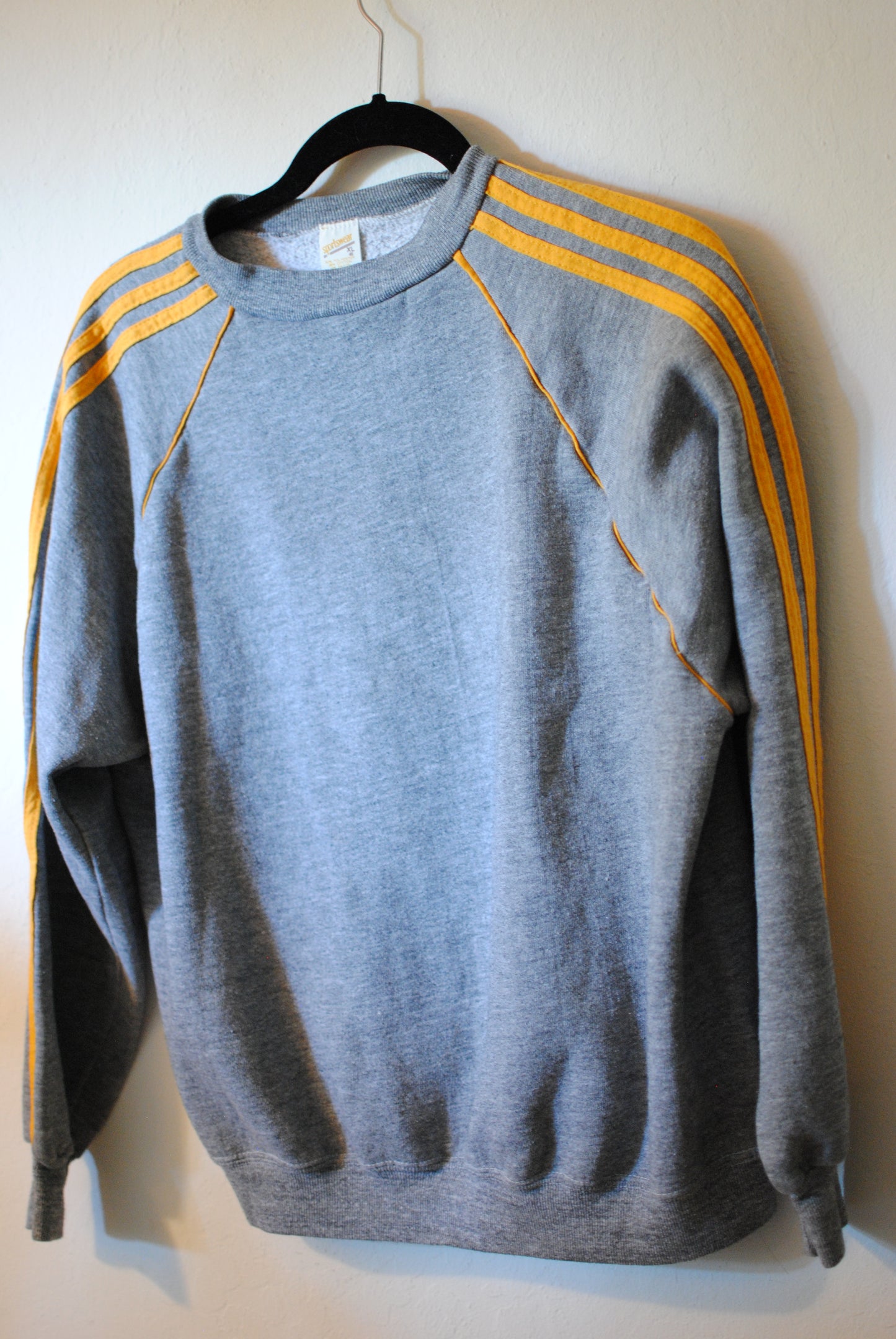 80s gray sweatshirt yellow stripes striped arms sweatshirt ringer raglan