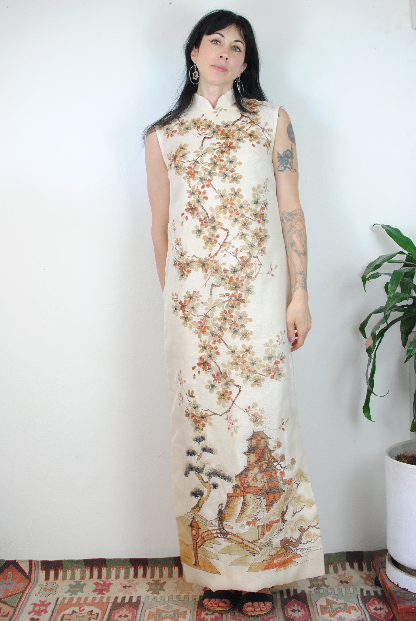 Signature Alfred Shaheen maxi dress 70s Asian art screen print off white orange brown sleeveless