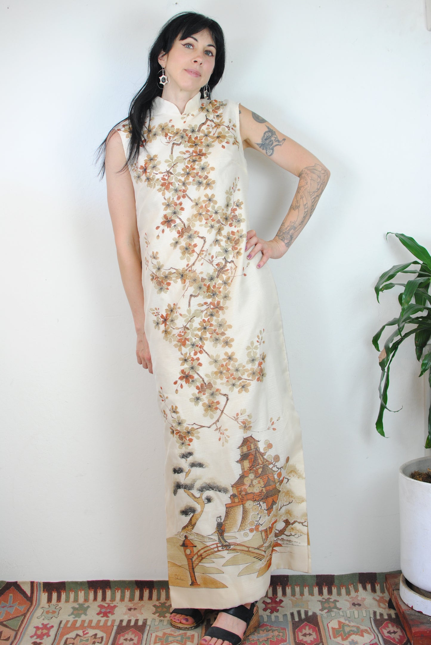 Signature Alfred Shaheen maxi dress 70s Asian art screen print off white orange brown sleeveless