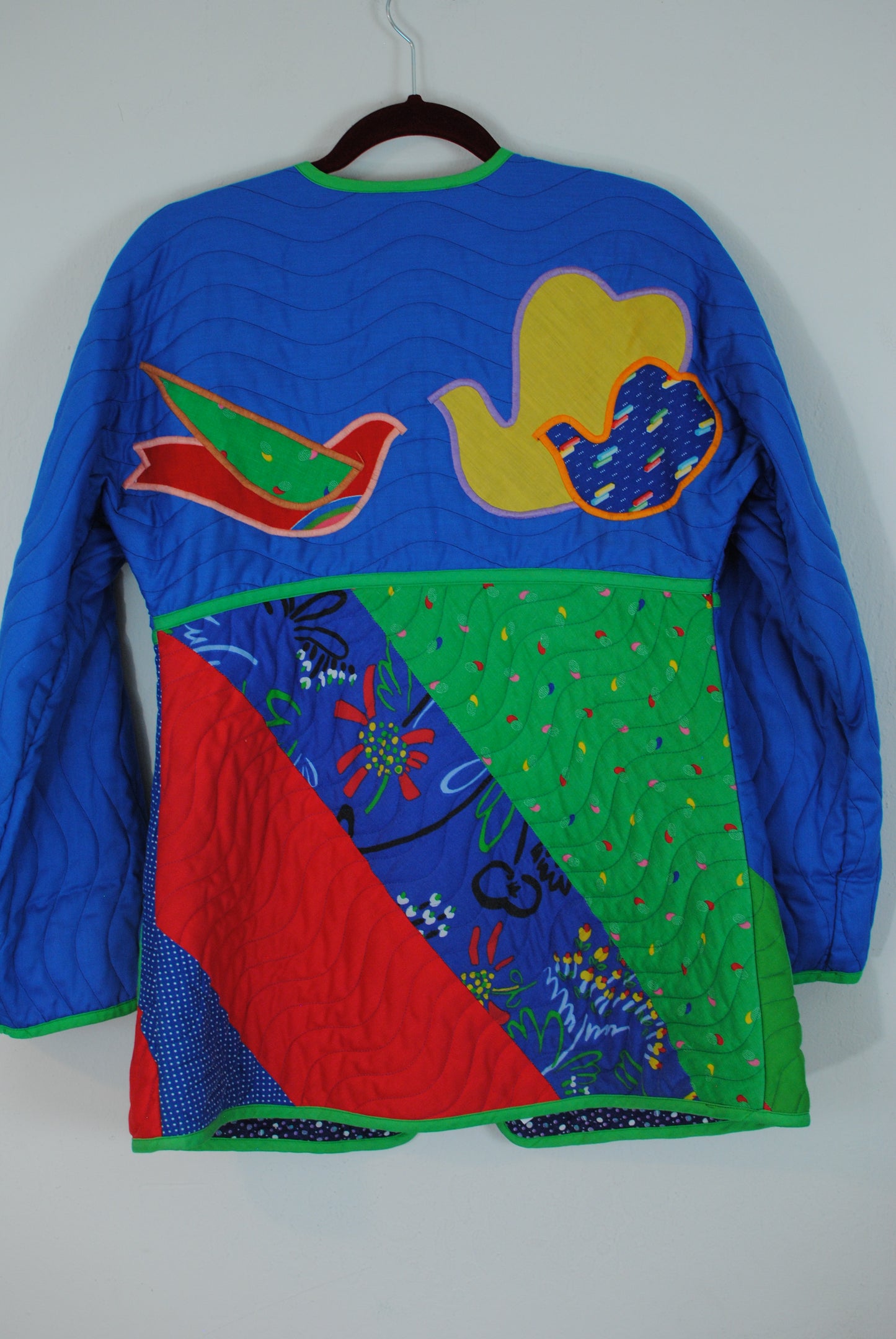 Jeanne Marc quilted coat bird design red blue green flower